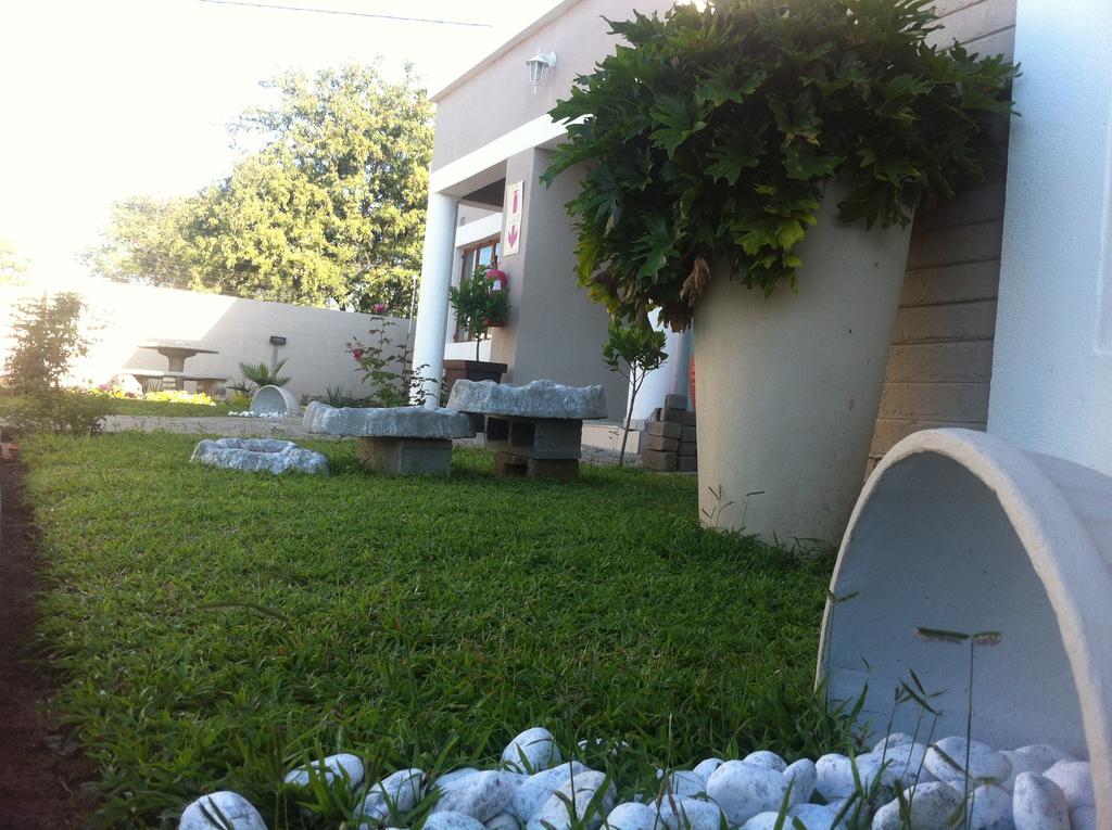 Hill View Inn Serowe Kültér fotó