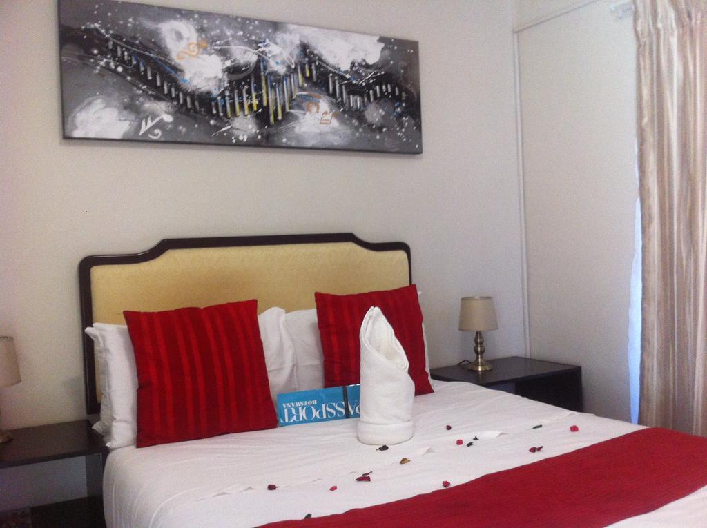 Hill View Inn Serowe Kültér fotó
