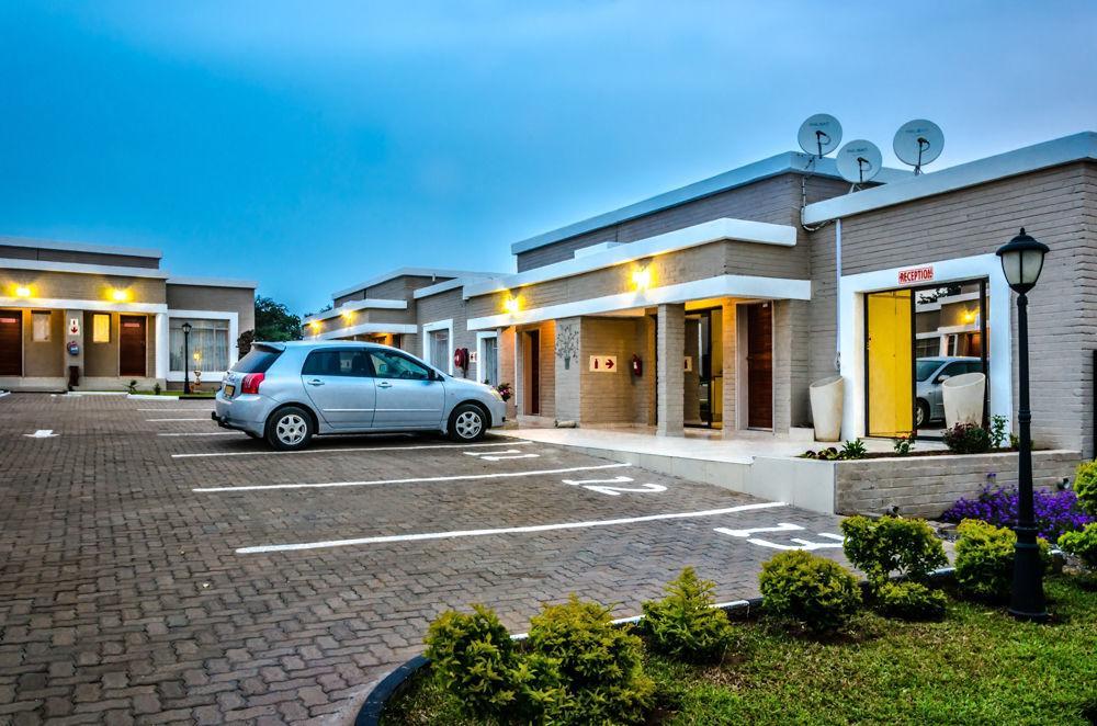 Hill View Inn Serowe Kültér fotó
