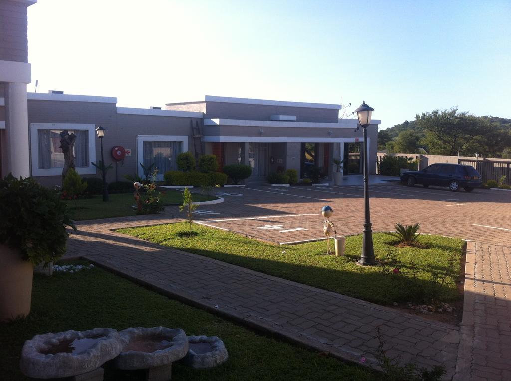 Hill View Inn Serowe Kültér fotó