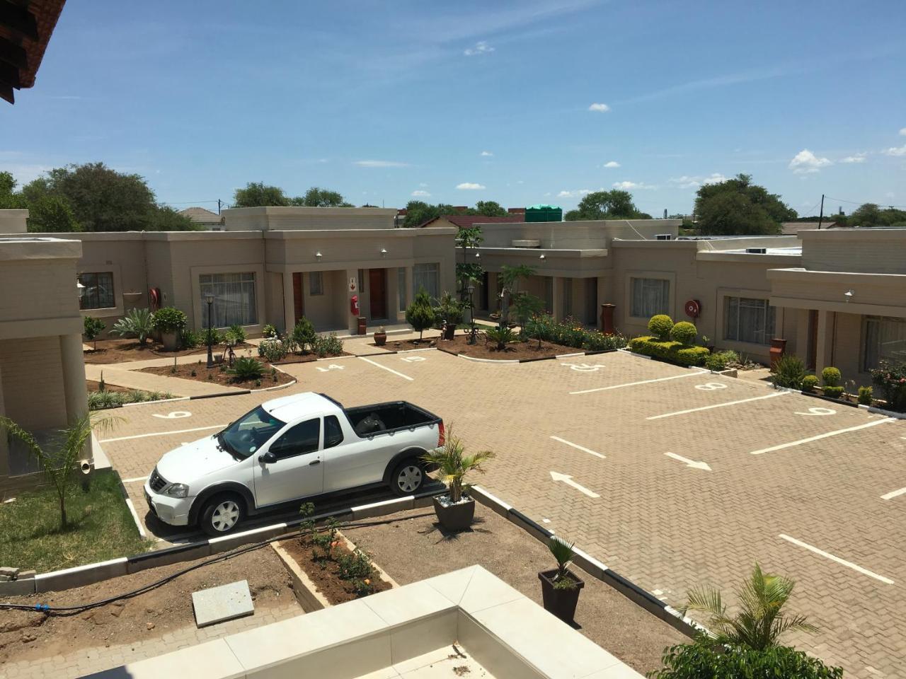 Hill View Inn Serowe Kültér fotó